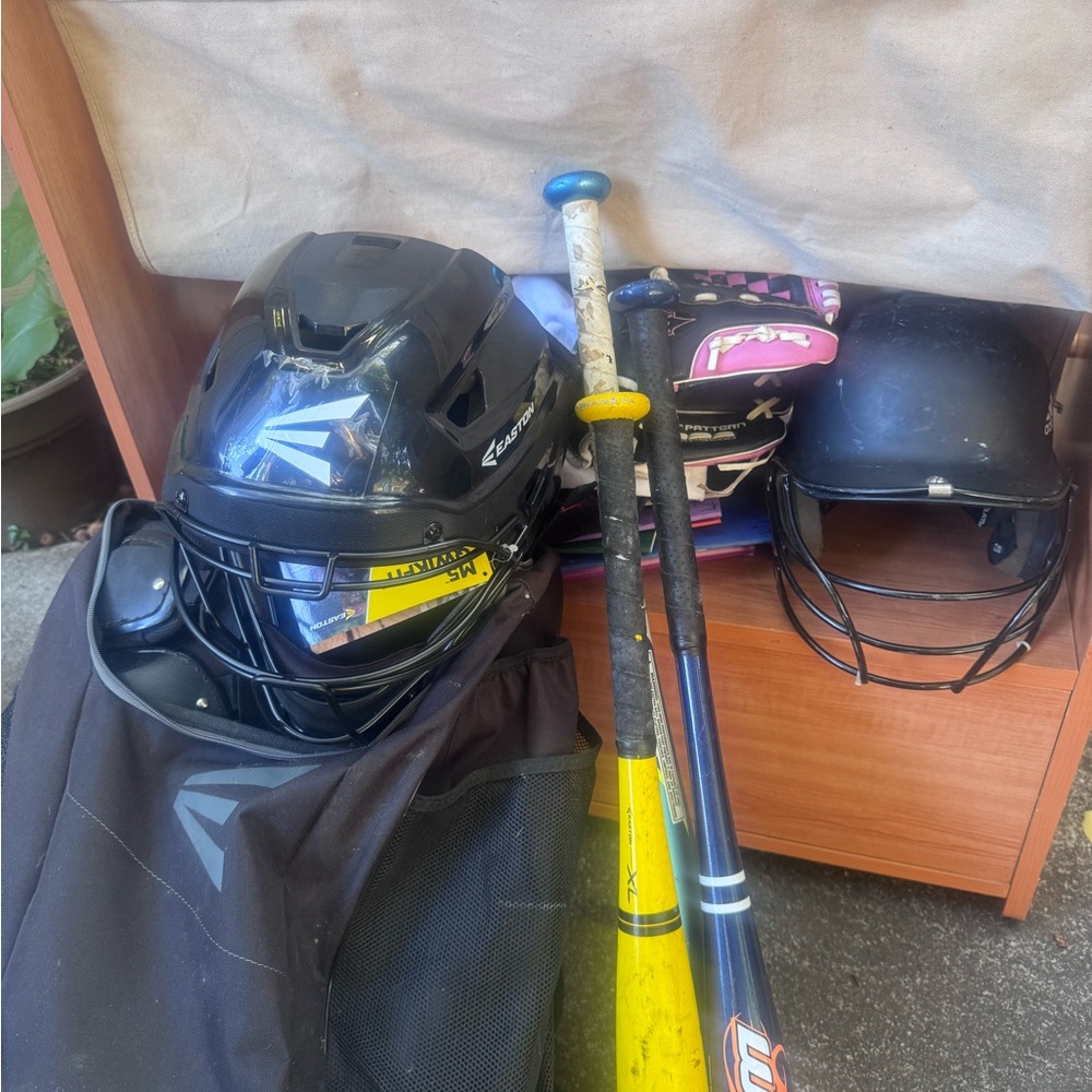 SOFTBALL Easton Black and Yellow Baseball Gear Set